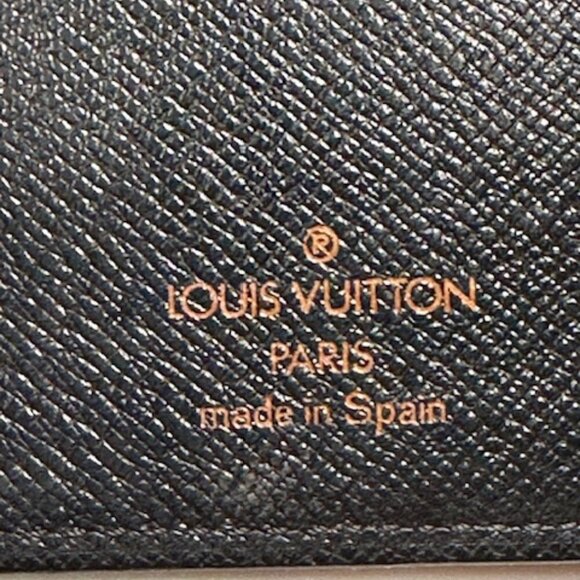 Louis Vuitton Red Epi Leather Agenda Wallet + 2025 + 2026 Calendar Pages EUC! - Picture 6 of 9